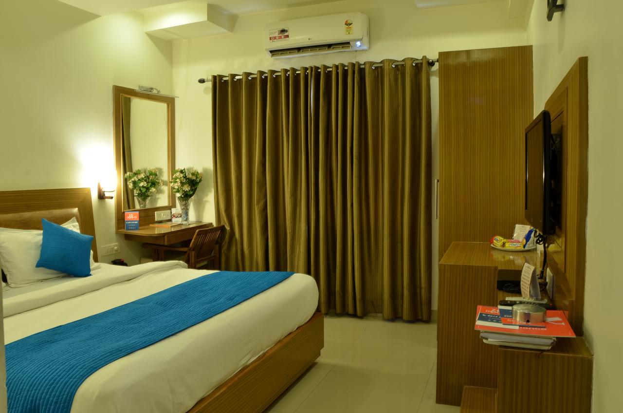 Hotel Poonam Plaza 아그라 외부 사진