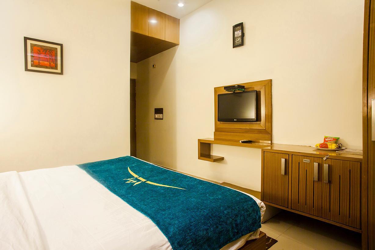 Hotel Poonam Plaza 아그라 외부 사진