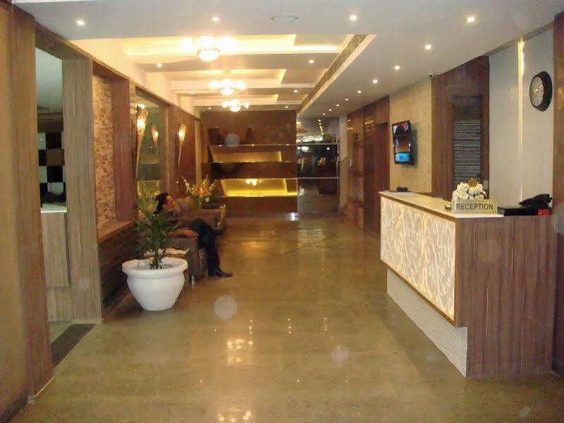 Hotel Poonam Plaza 아그라 외부 사진