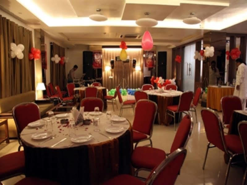 Hotel Poonam Plaza 아그라 외부 사진